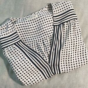 Max Studio Patterned Black and White long sleeve Blouse